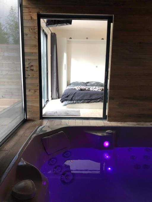 Loft Privatise Avec Spa Xxl Et Piscine Chauffee Bruz Εξωτερικό φωτογραφία