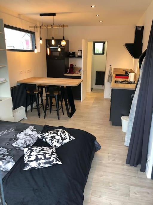 Loft Privatise Avec Spa Xxl Et Piscine Chauffee Bruz Εξωτερικό φωτογραφία